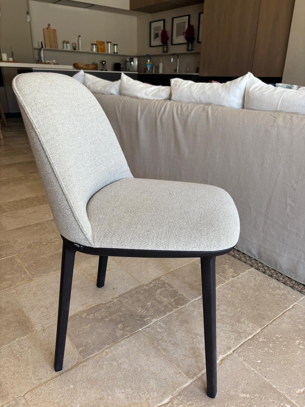 e067fb64-3617-43f8-8a6c-714cc097f45d